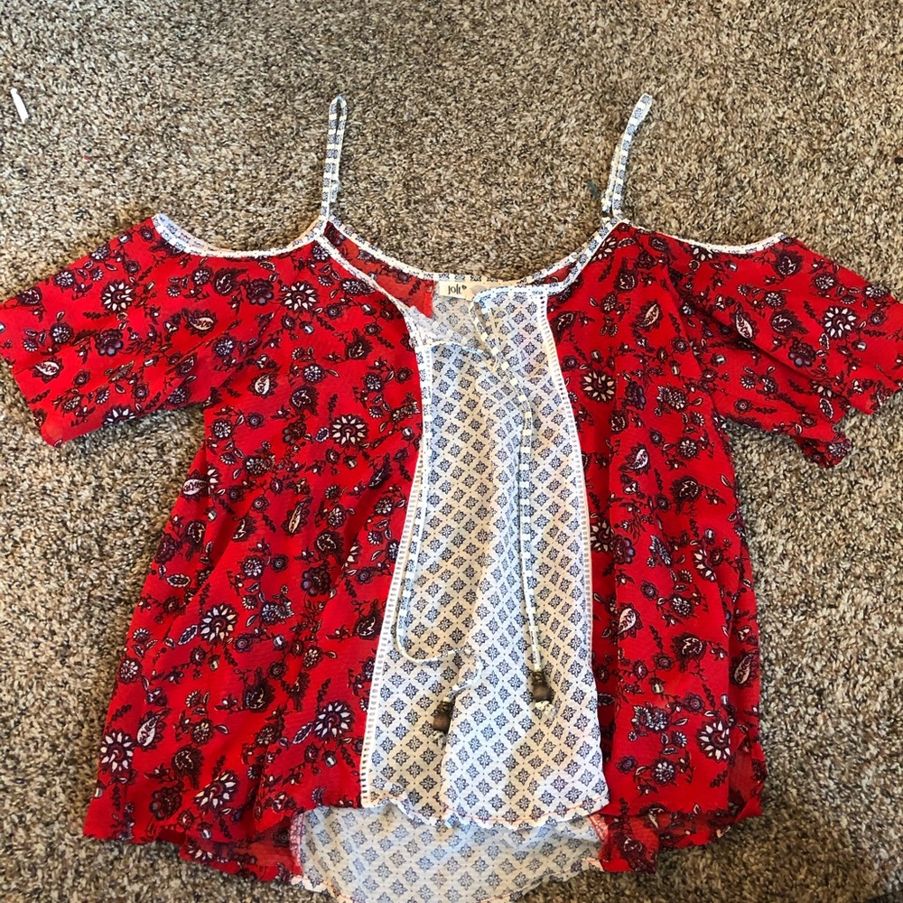 Flower-print cold-shoulder top
